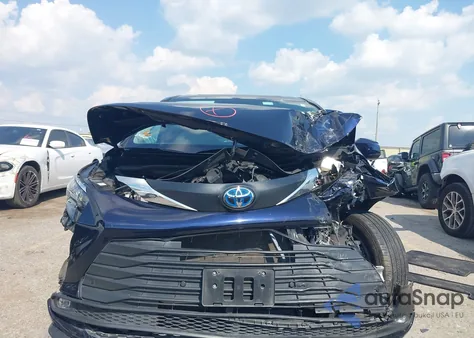 2025 Toyota Sienna Xle z USA, uszkodzony, nr VIN 5TDJRKEC5SS230691